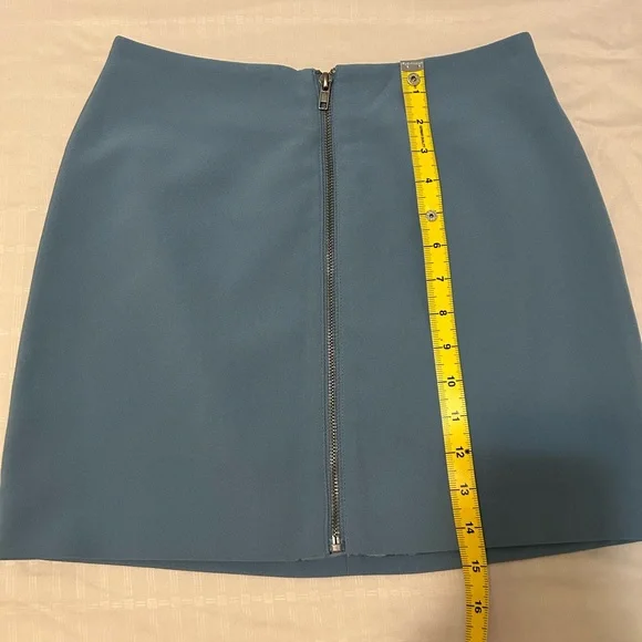 Forever 21 Blue Mini Skirt with Zipper Size S like New - Picture 4 of 5